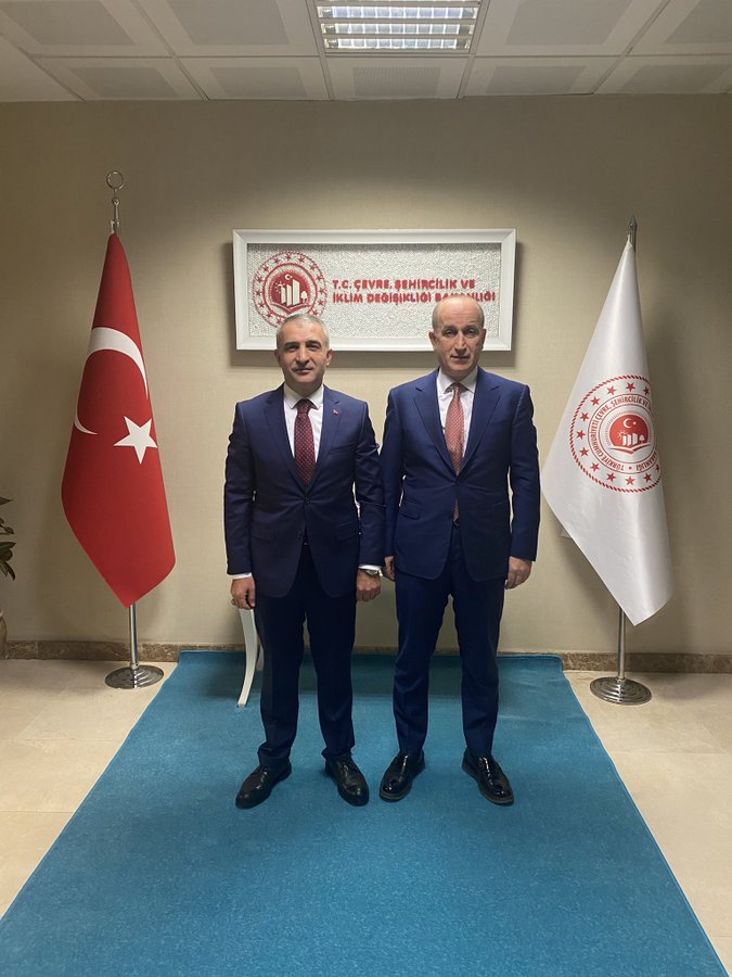 Çevre, Şehircilik ve İklim Değişikliği Bakan Yardımcımız sayın Ömer Bulut'u makamında ziyaret ettik.